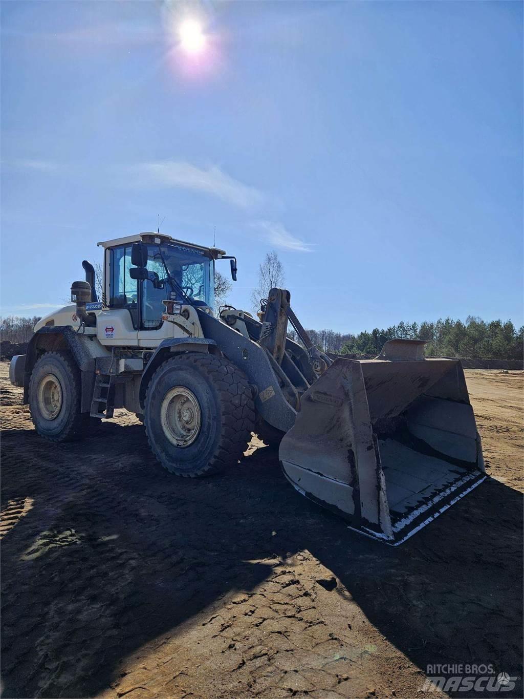Volvo L120G Kolesni nakladalci