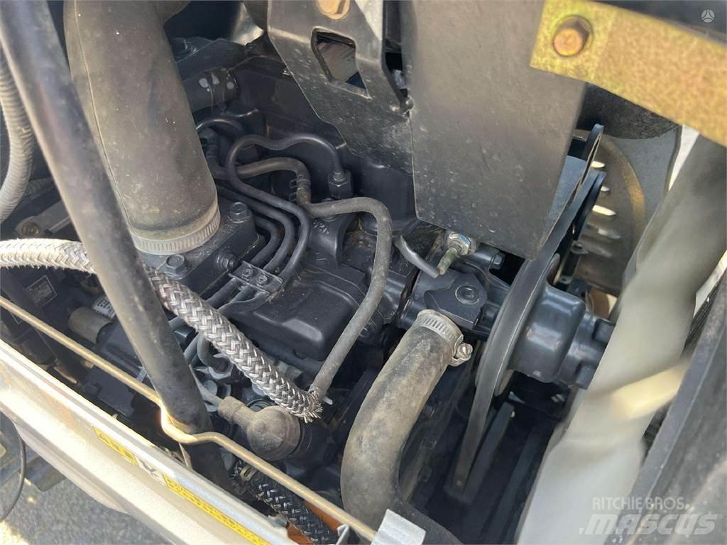 Yanmar EF 220 Traktorji