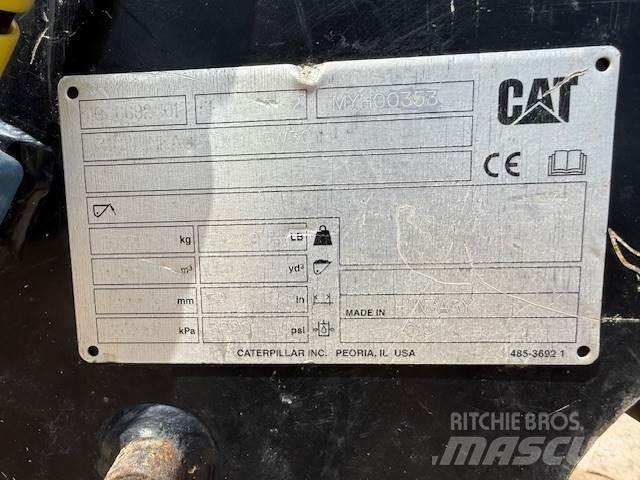 CAT 320-07 Bagri goseničarji