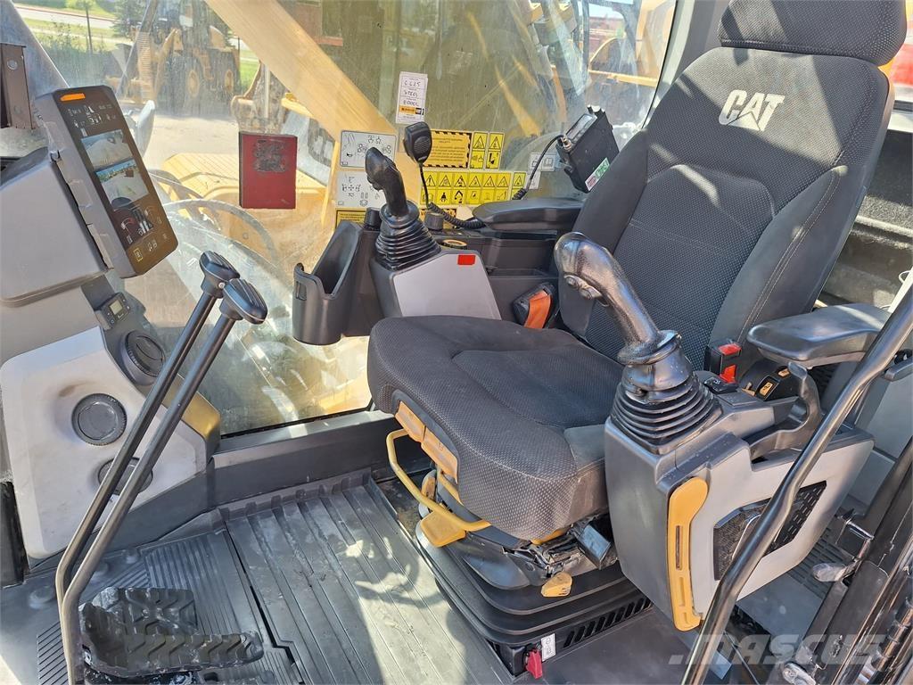 CAT 352 Bagri goseničarji