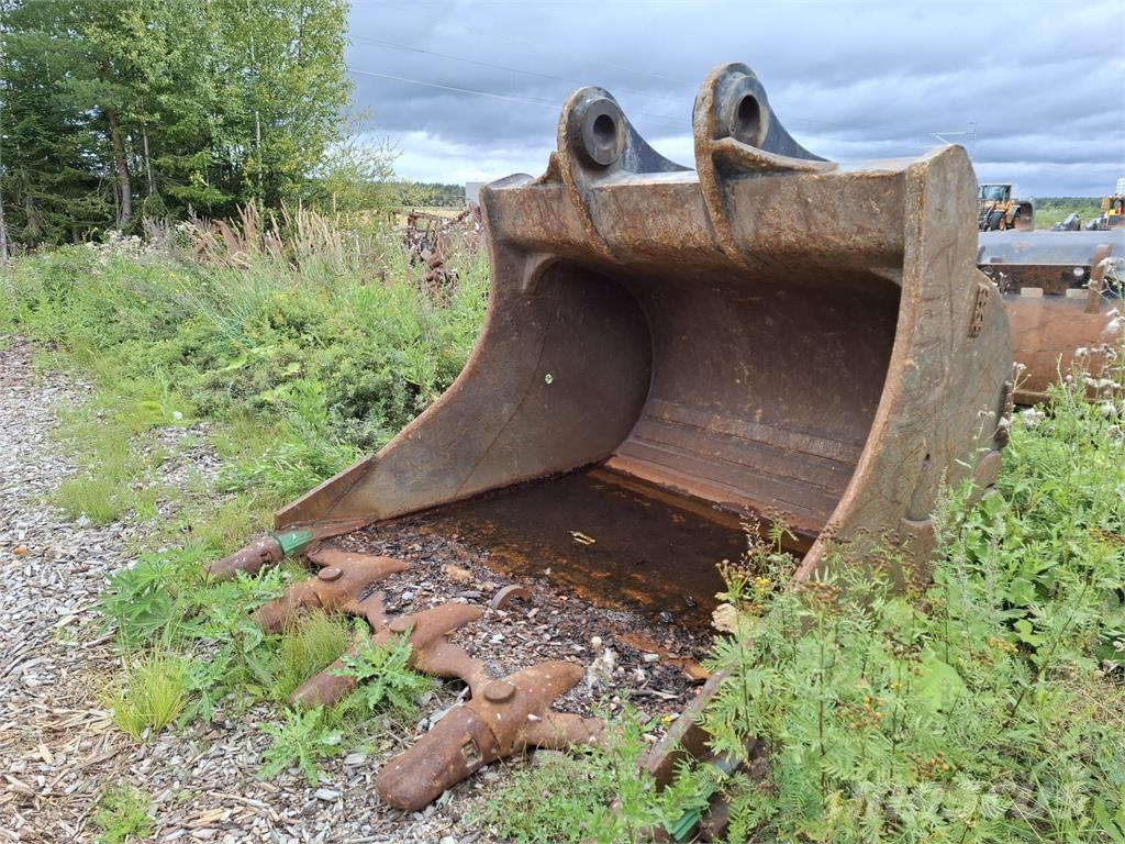 CAT 374 Leica 3D Bagri goseničarji