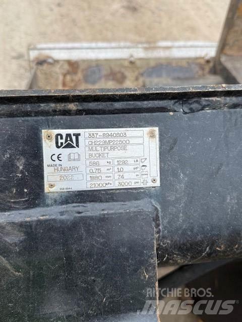 CAT 906 Kolesni nakladalci