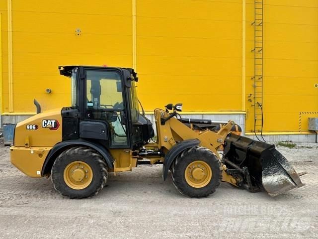 CAT 906-14 Kolesni nakladalci