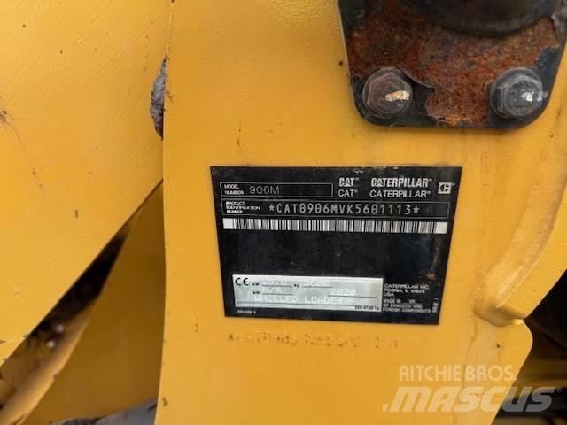 CAT 906M Kolesni nakladalci