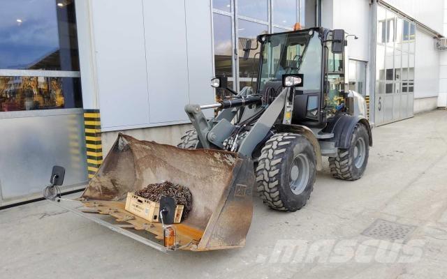 CAT 908H2 Kolesni nakladalci