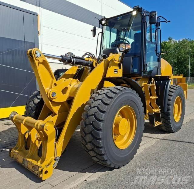 CAT 914M Kolesni nakladalci