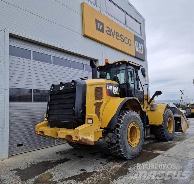 CAT 950M Kolesni nakladalci