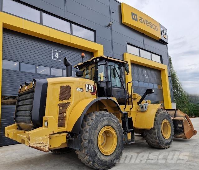 CAT 950M Kolesni nakladalci