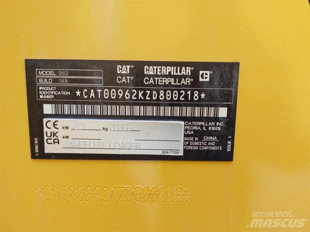 CAT 962 Kolesni nakladalci