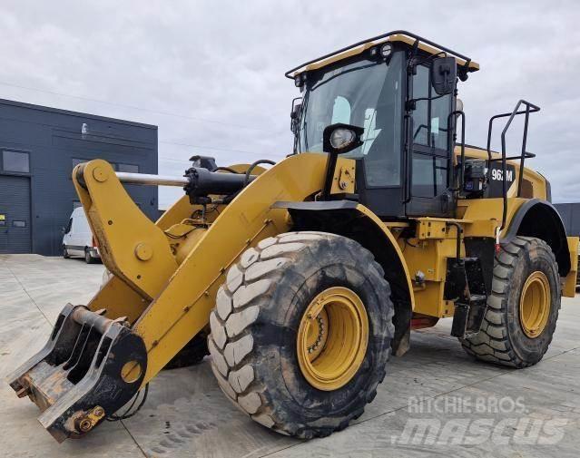 CAT 962M Kolesni nakladalci