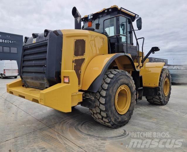 CAT 962M Kolesni nakladalci