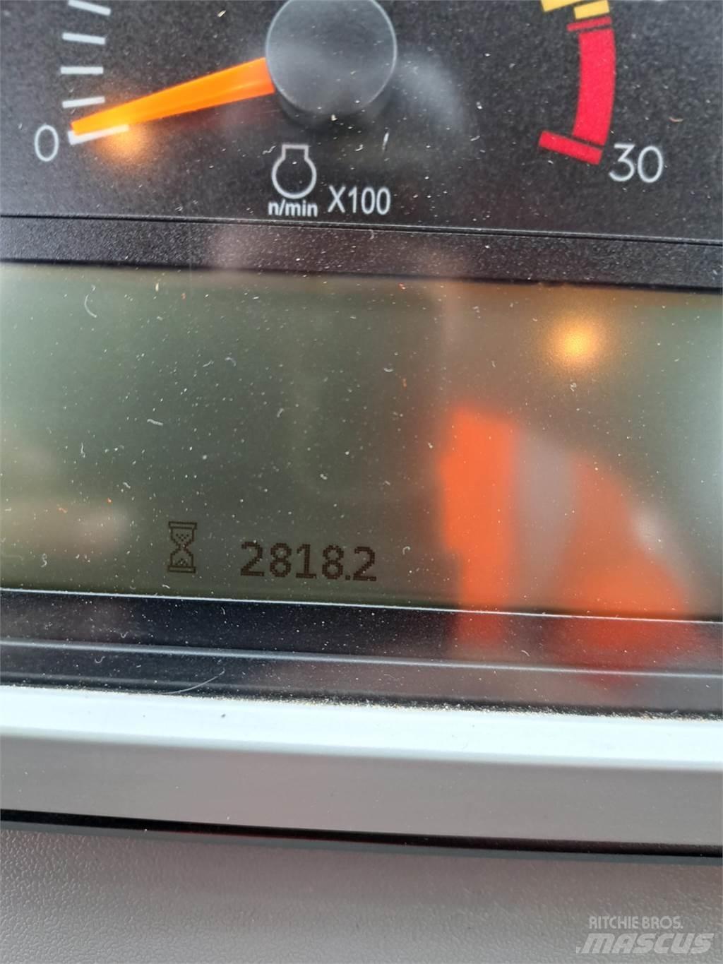 CAT 962M Kolesni nakladalci