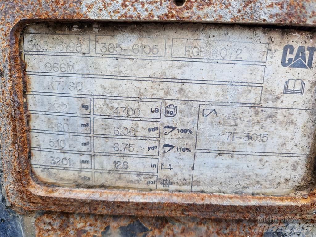 CAT 966 Kolesni nakladalci