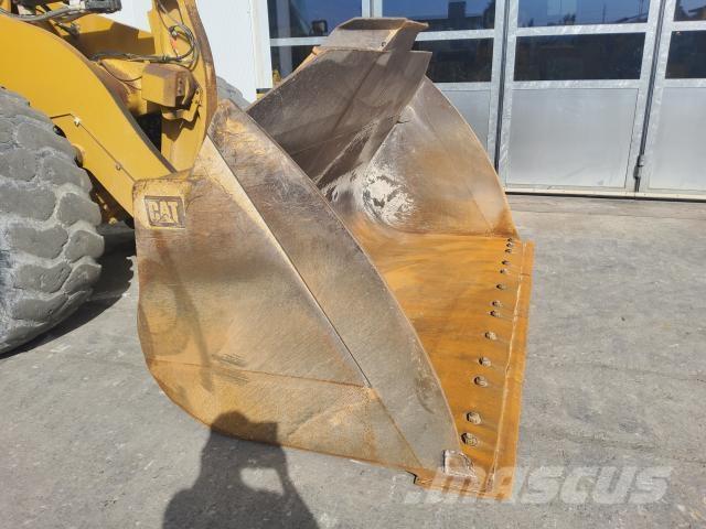 CAT 972M XE Kolesni nakladalci