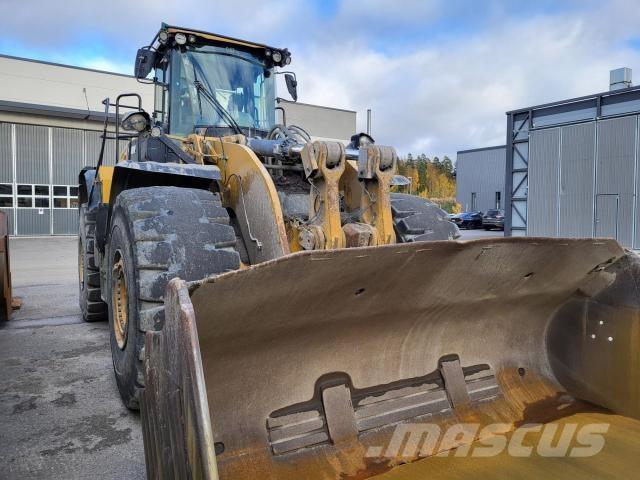 CAT 980M Kolesni nakladalci