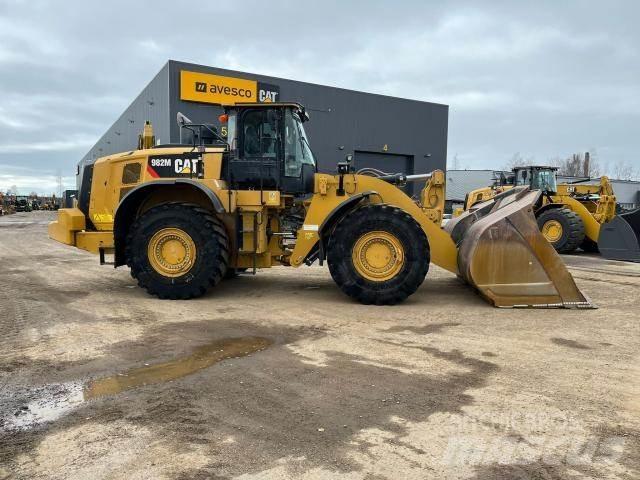 CAT 982M Kolesni nakladalci