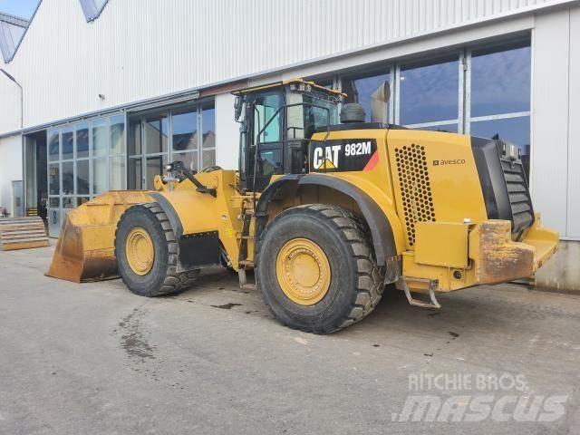 CAT 982M Kolesni nakladalci