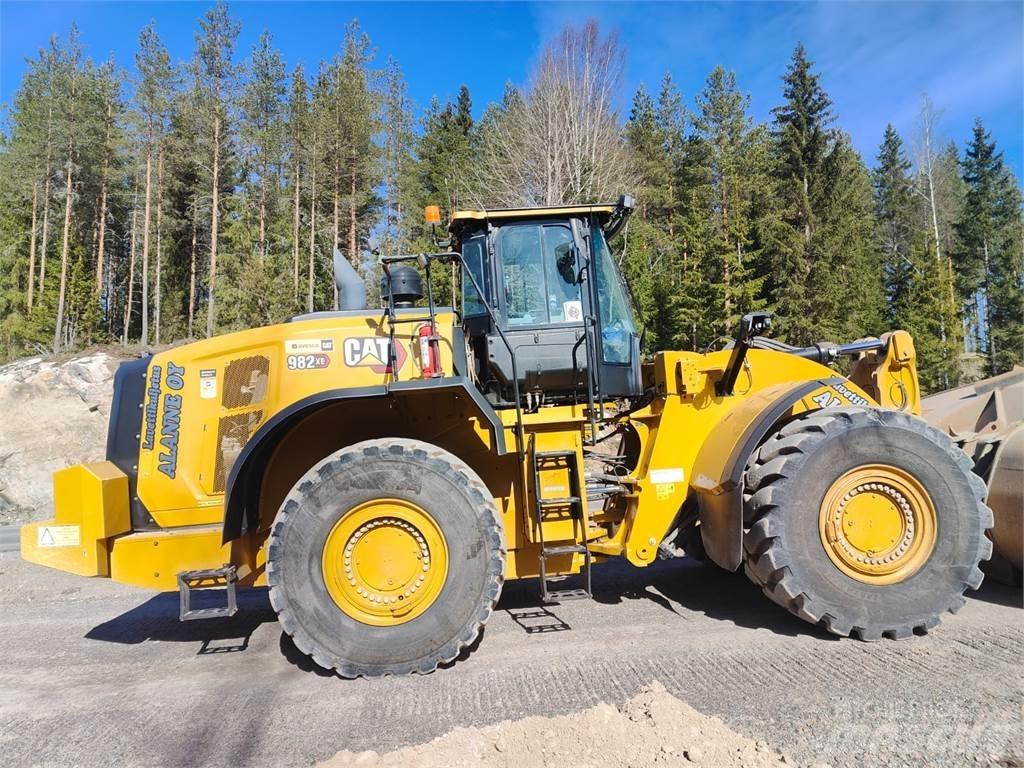 CAT 982XE Kolesni nakladalci