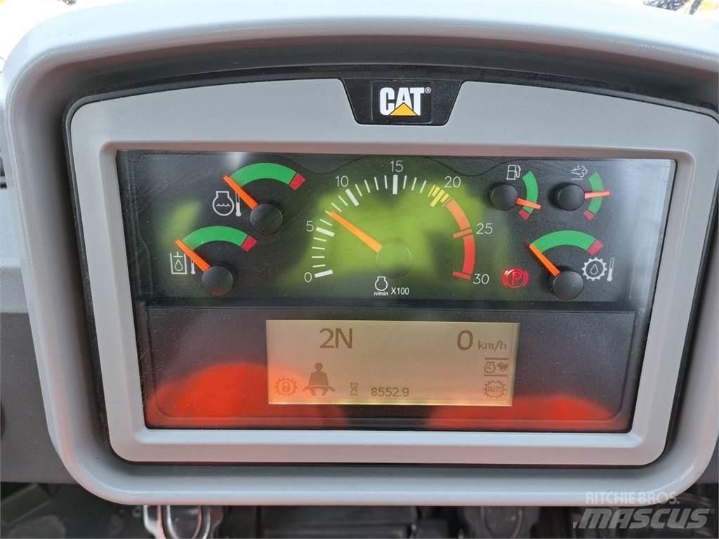 CAT 988K Kolesni nakladalci