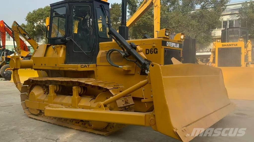 CAT D 6 G Buldožerji goseničarji