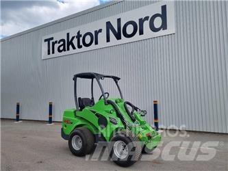 Avant 528 Skid steer mini nakladalci