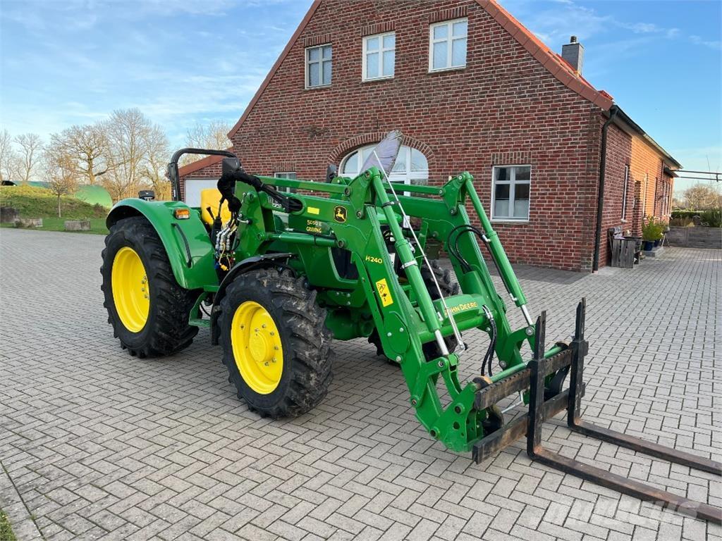 John Deere 5050E Traktorji