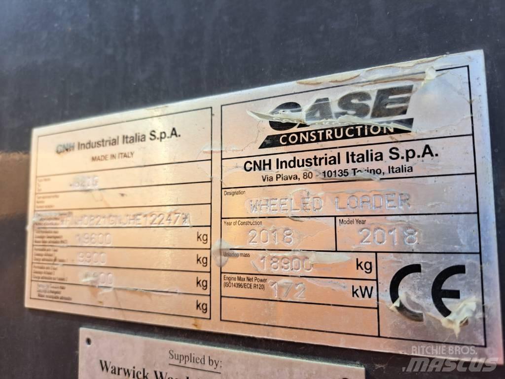 CASE 821 GXR Kolesni nakladalci