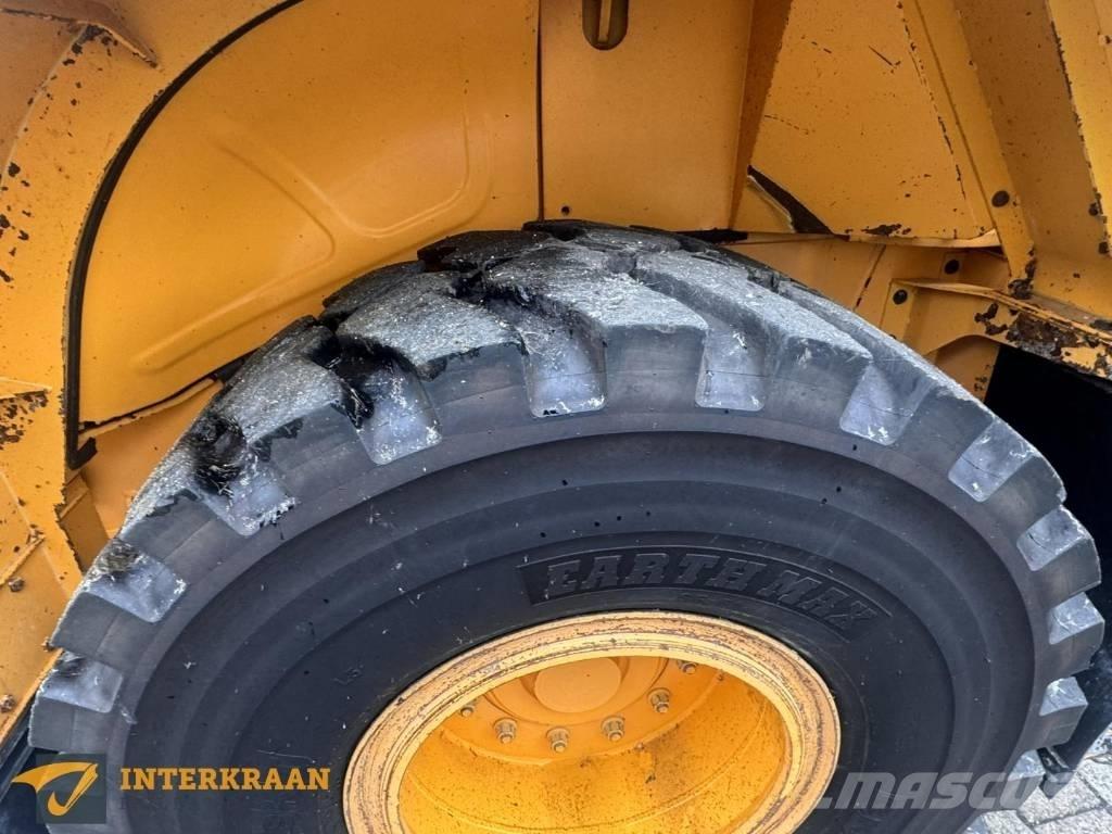 Hyundai HL 955 A Kolesni nakladalci