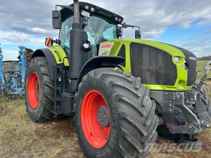 CLAAS Axion 950 Traktorji