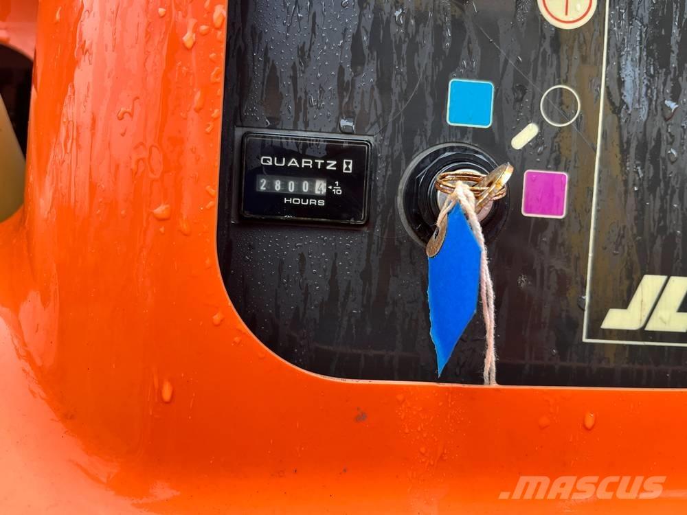 JLG 450 AJ Zglobne dvižne ploščadi