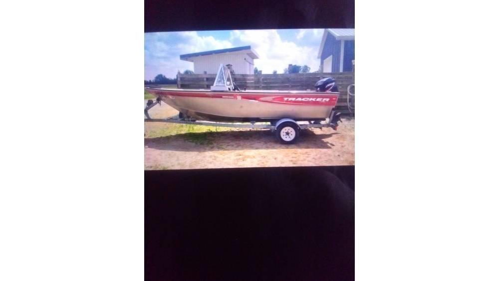  tracker 16 Foot Ladijski pomožni motorji
