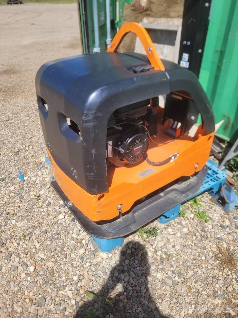 Atlas Copco RP400 Vlečni vibracijski valjarji