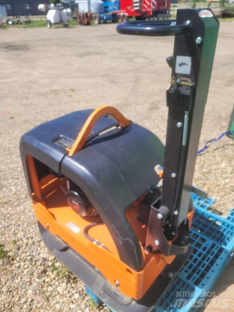 Atlas Copco RP400 Vlečni vibracijski valjarji
