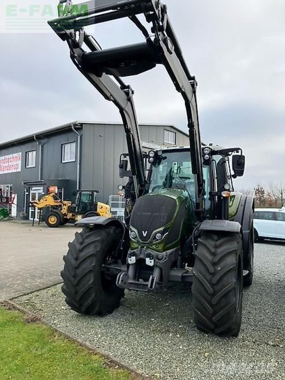 Valtra n155ea Traktorji