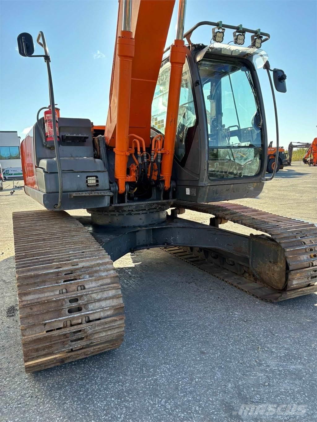 Hitachi ZX210LC-3 Dolgo sežni bagri