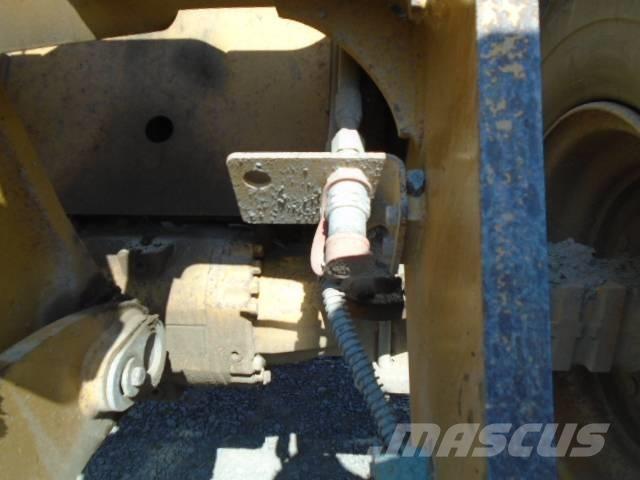 CAT 914M Kolesni nakladalci