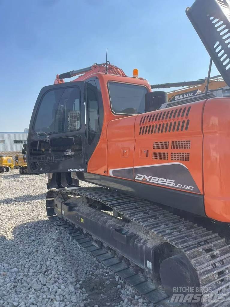 Doosan DX 225LC-9C Bagri goseničarji