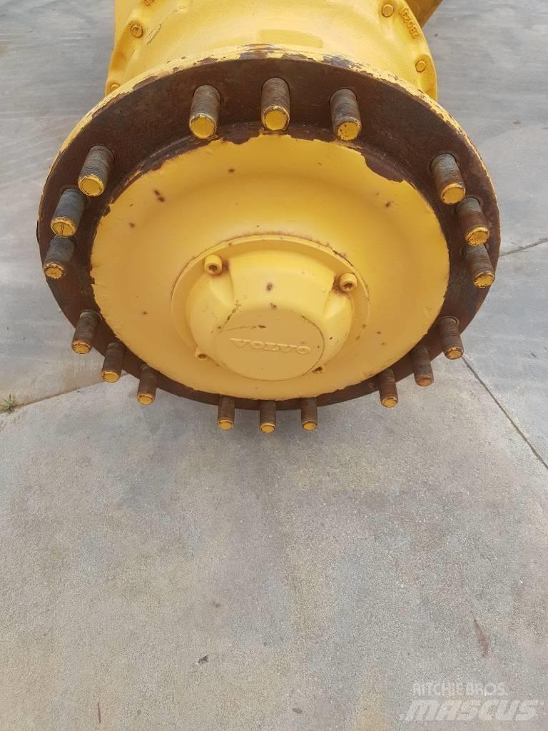 Volvo L110E Osi