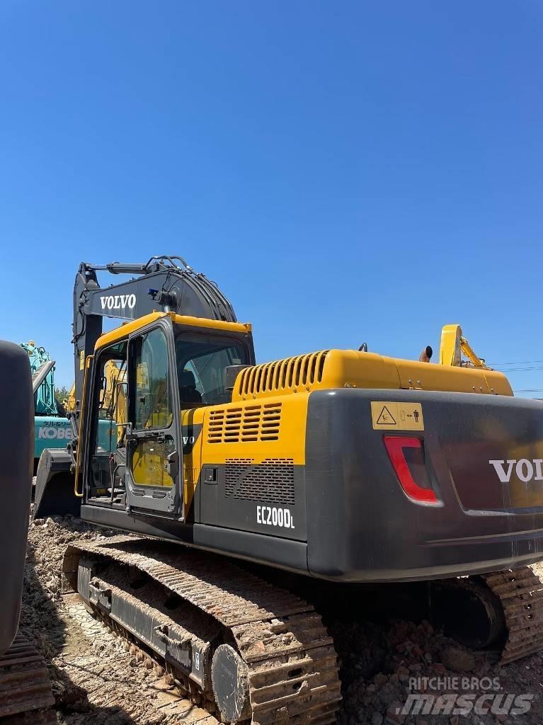 Volvo EC200 Bagri goseničarji