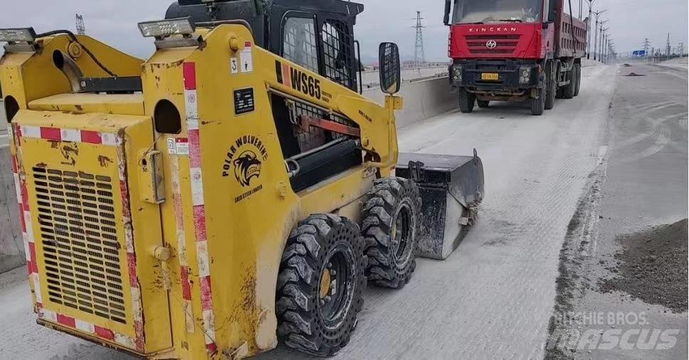  滑移 WS60装载机 Skid steer mini nakladalci