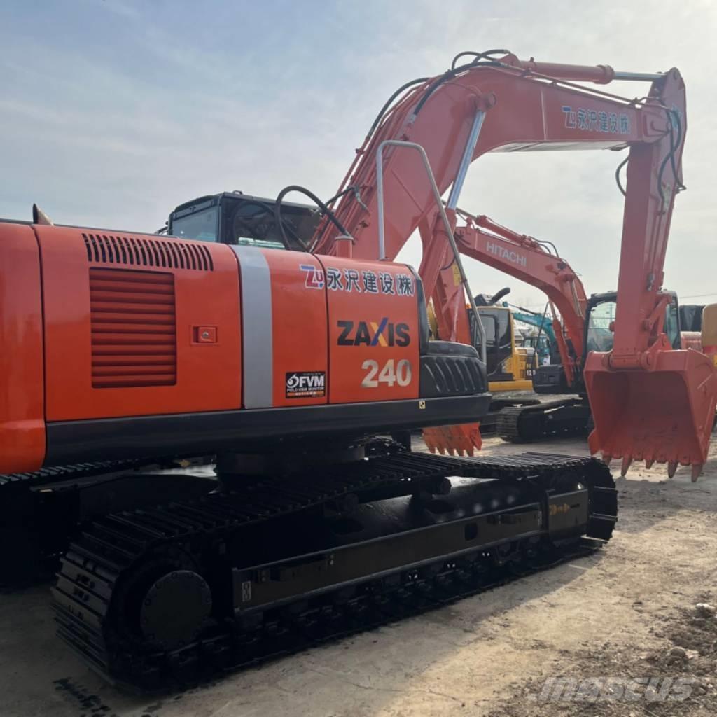 Hitachi ZX 240 Bagri goseničarji