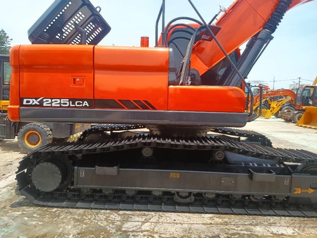 Doosan DX 225 Bagri goseničarji