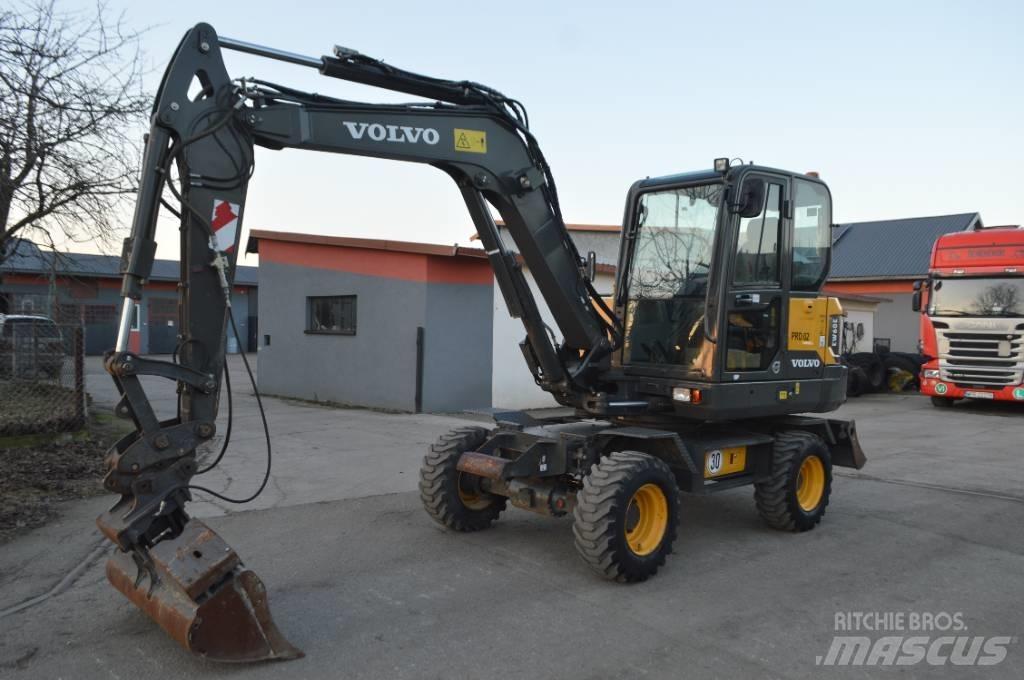 Volvo EW 60 E Bagri na kolesih