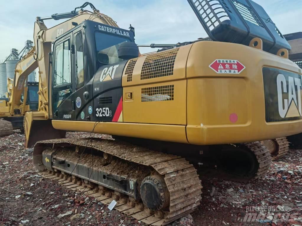 CAT 325 D2 Bagri goseničarji