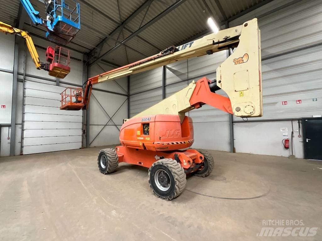 JLG 800 AJ Zglobne dvižne ploščadi