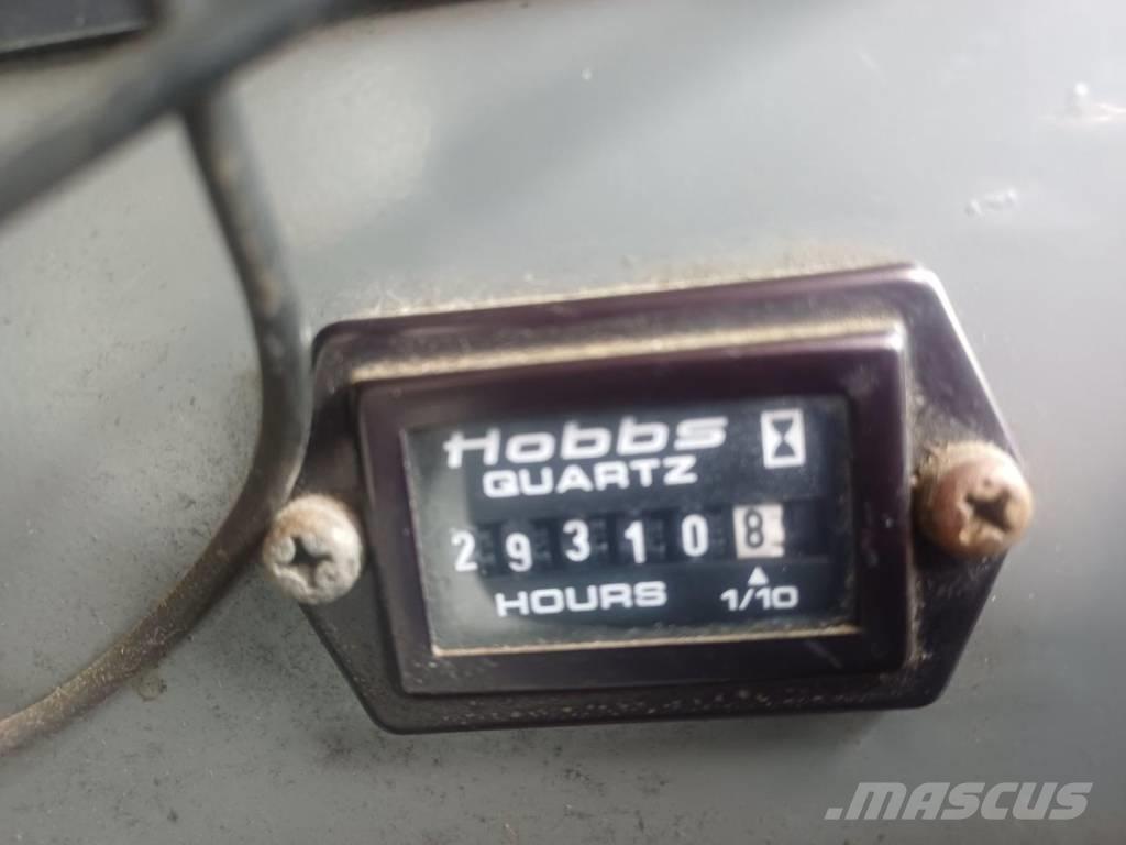 Kobelco CKE 2500 Dvigala na gosenicah