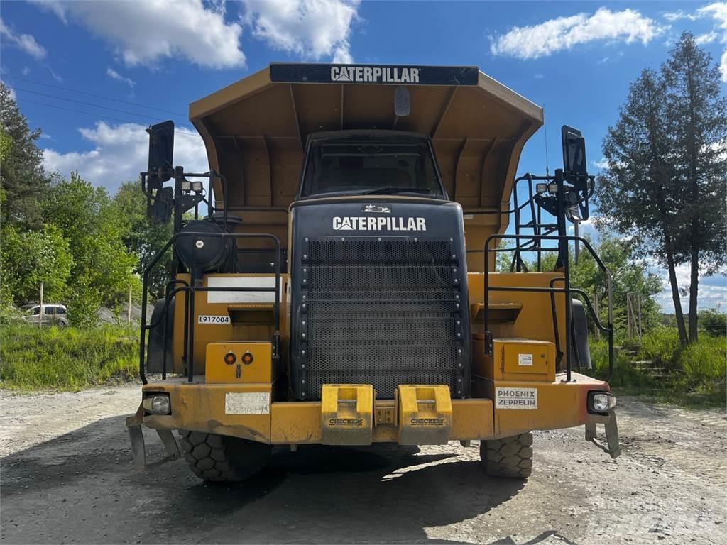 CAT 770 Drugo