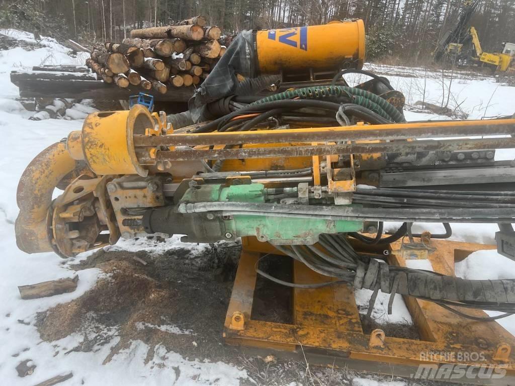 CAT 325 FL CR Terenske vrtalne naprave