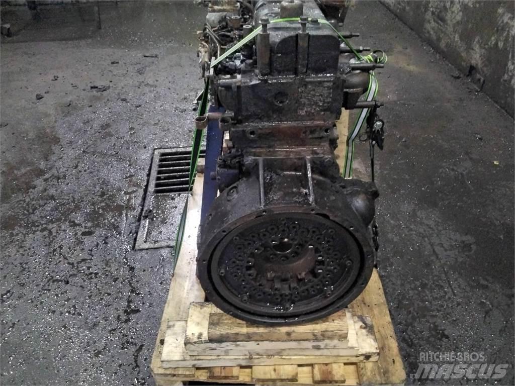 Sisu Komatsu 895 Motorji