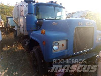 Mack R 600 Kiper tovornjaki